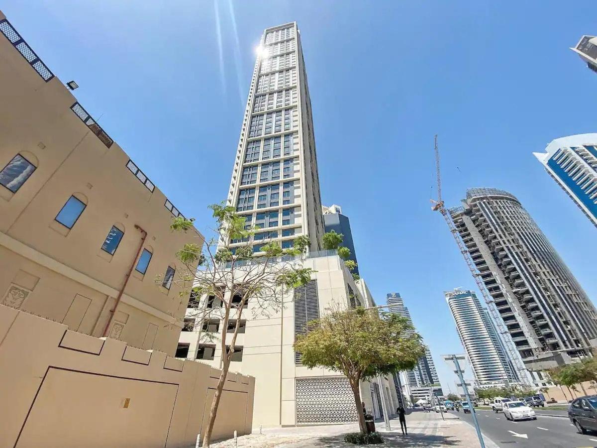 Primestay - 2br Burj Royale, Downtown
